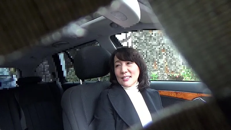 街で出会った清楚妻を車に連れ込みくどき落としてラブホでヌキまくり!いくつになっても女でいたいの ここだってほら、こんなに濡れてるの サンプル1