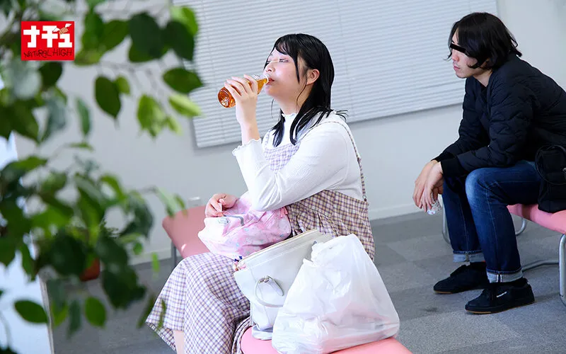 水泳スクール見学ママ中出し 大人の巨乳を貪る男子たち 身長175cm/Hcup激むちママ サンプル3