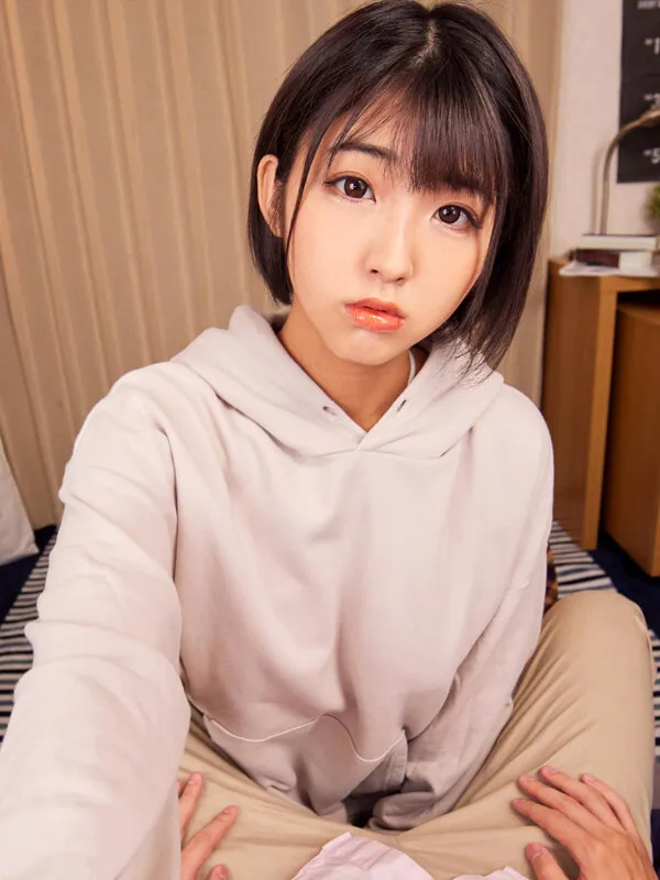 【VR】男友達みたいに思ってたのに…一度フッたボーイッシュな幼馴染がスリングショットビキニで意外すぎる美巨乳見せつけ誘惑してくる 南条いちか サンプル2