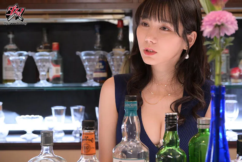 ハメタイ時に即ヤる女!毎分毎秒むム~んと欲情!ジュっぽし鬼スケベぇ接客。ぶりゅるザー汁を何度も何度も生ナカで絞り出す高級枕営業スナック 五日市芽依 サンプル1
