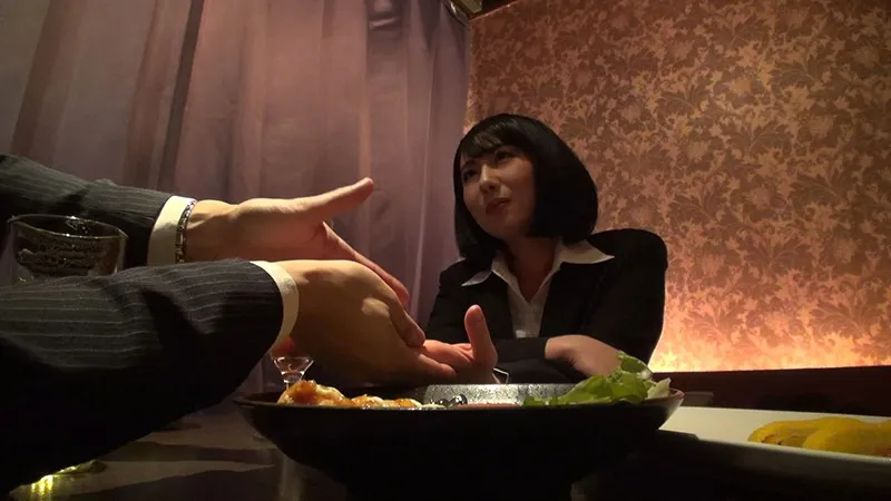先生AVに出ます!真面目で清楚な現役女教師の人妻がAV出演!男性経験が旦那だけ!なのに成熟敏感イキっぷり! サンプル1