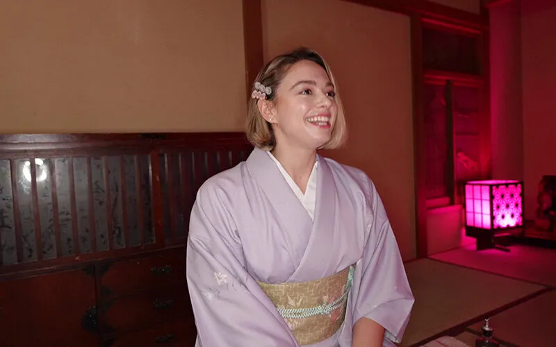 旅館女将は爆尻西欧人 泡々ぬるぬるお風呂のおもてなし ソフィア・杏・ハサウェイ(23歳) アイルランドとフランスのハーフ 元ルブ○ンの美脚モデル 元クレイジー○ースのダンサーでデカ尻シェイクな腰の動きで超絶!究極騎乗位 サンプル1