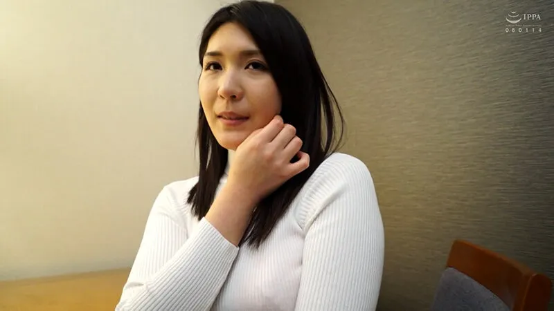 不倫の末に結婚した黒髪清楚系の奥様。結婚したらSEXが盛り上がらずレス状態で欲求不満!したい気持ちが大爆発の本能全開快楽SEX! サンプル1