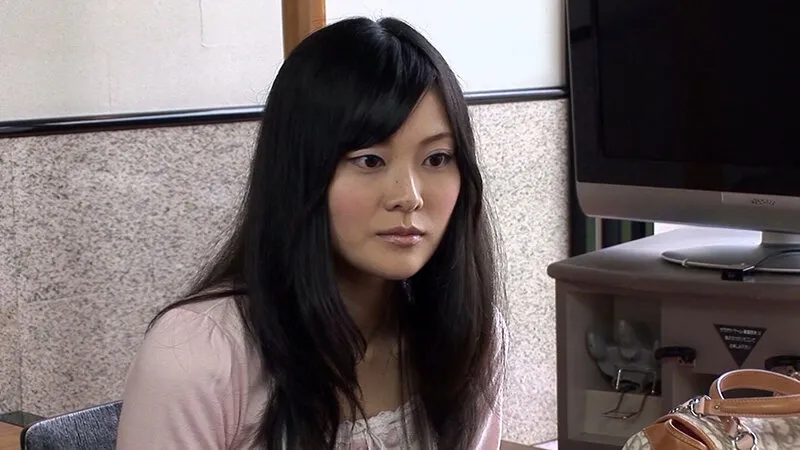 胸がデカくてウエストきゅっ!素朴な顔からは想像できない極上BODYのお姉さんとの生ハメSEXで勢い余って中出し~~ サンプル1