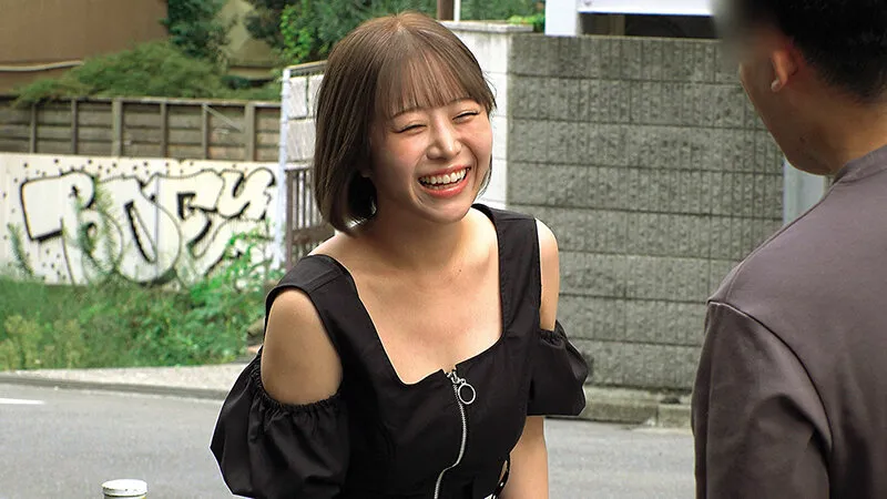 1発10万円!ヤバすぎる腰振り騎乗位で連続射精中出しチャレンジ!!渋谷のセンター街で見つけた騎乗位自慢のドエロいギャルたちが生ち〇ぽにまたがり金玉スッカラカンになるまで精子を搾り尽くす!! サンプル1